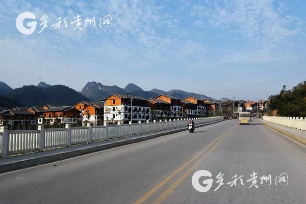 �۽���˫ͨ��ح�����󲨴���ũ�幫·�������桱 ����·ͨ����Ȼ�˶����Ǳ䡱